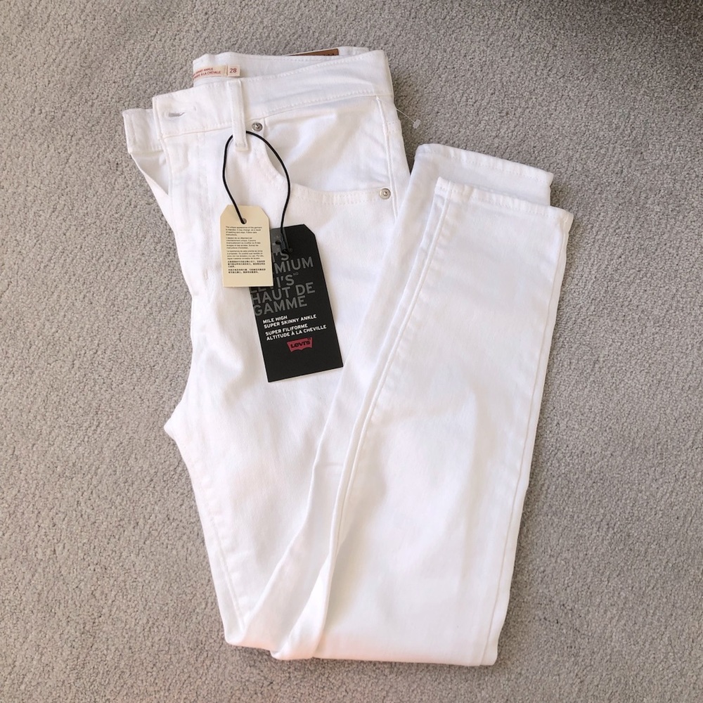 Levi’s skinny cropped jeans 28